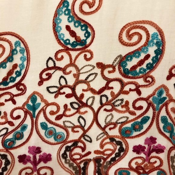 FREE with purchase: Tunic, beautiful embroidery, light weight, Sz 6 - Picture 5 of 8